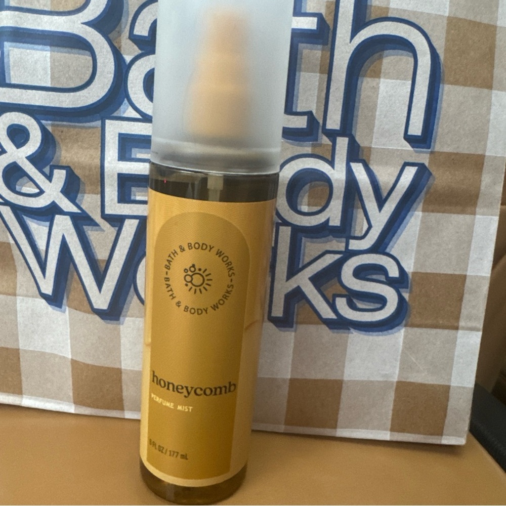 Bath & Body Works Honeycomb Perfume Mist Fragrance Body Spray 6 OZ Large